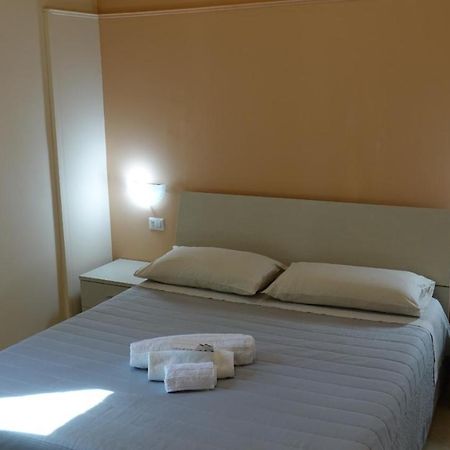ברינדיזי Cairoli Exclusive Rooms & Suite מראה חיצוני תמונה