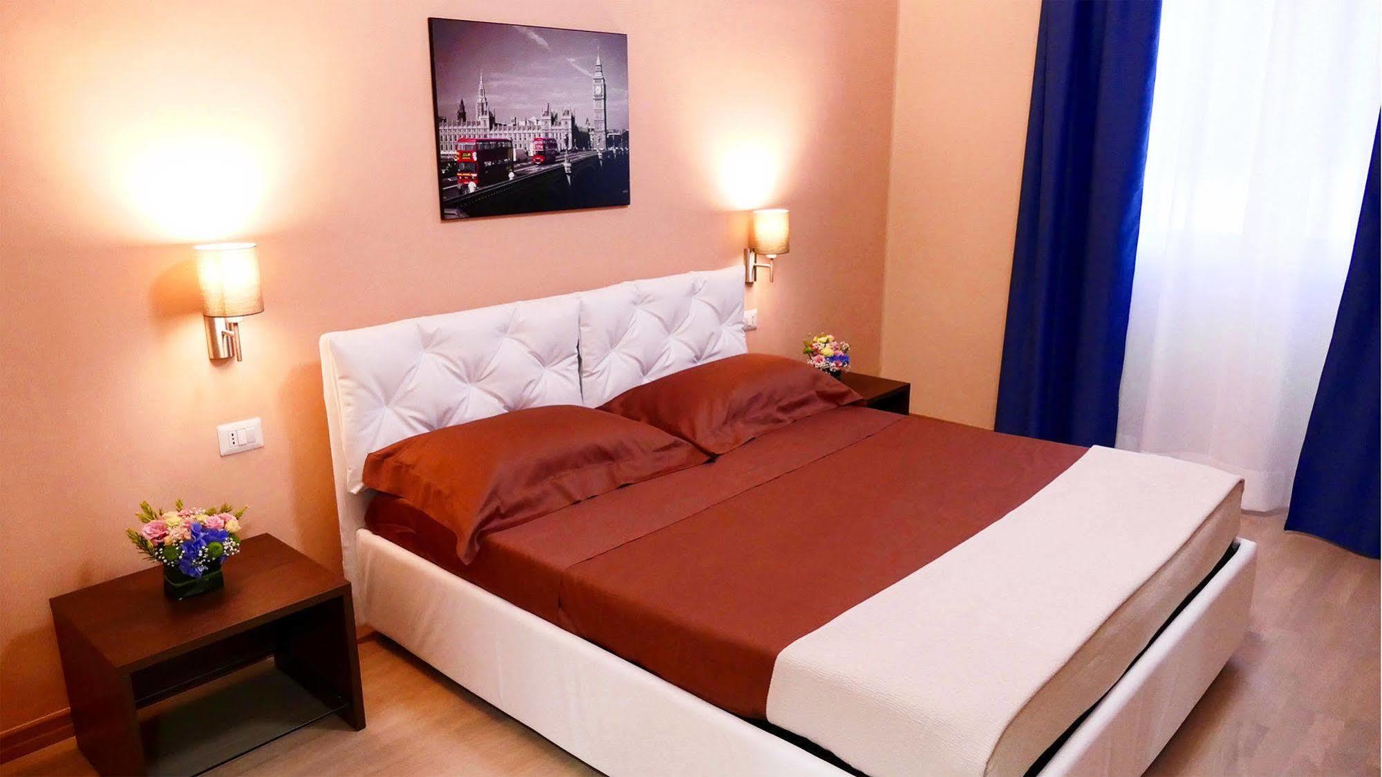 ברינדיזי Cairoli Exclusive Rooms & Suite מראה חיצוני תמונה
