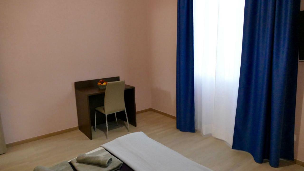 ברינדיזי Cairoli Exclusive Rooms & Suite מראה חיצוני תמונה
