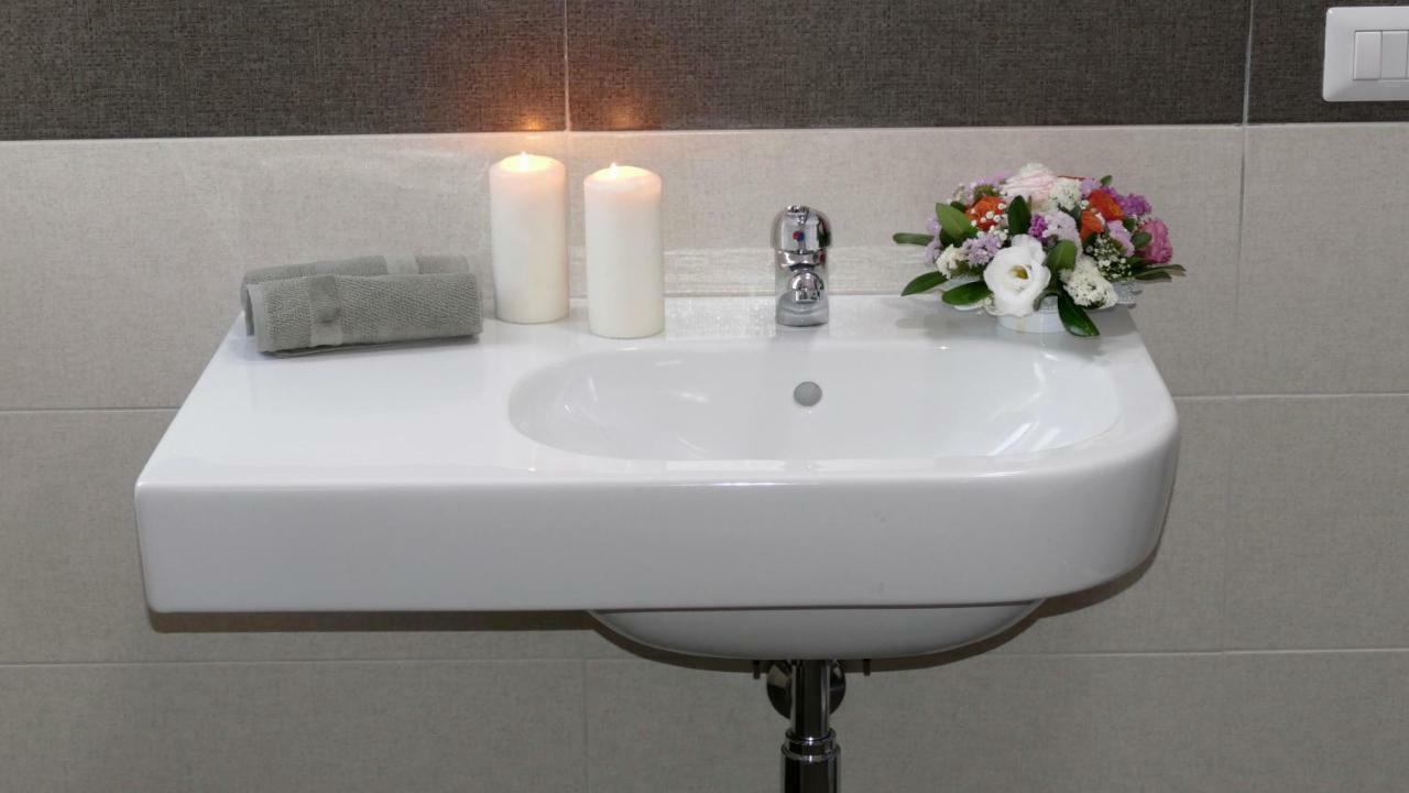 ברינדיזי Cairoli Exclusive Rooms & Suite מראה חיצוני תמונה