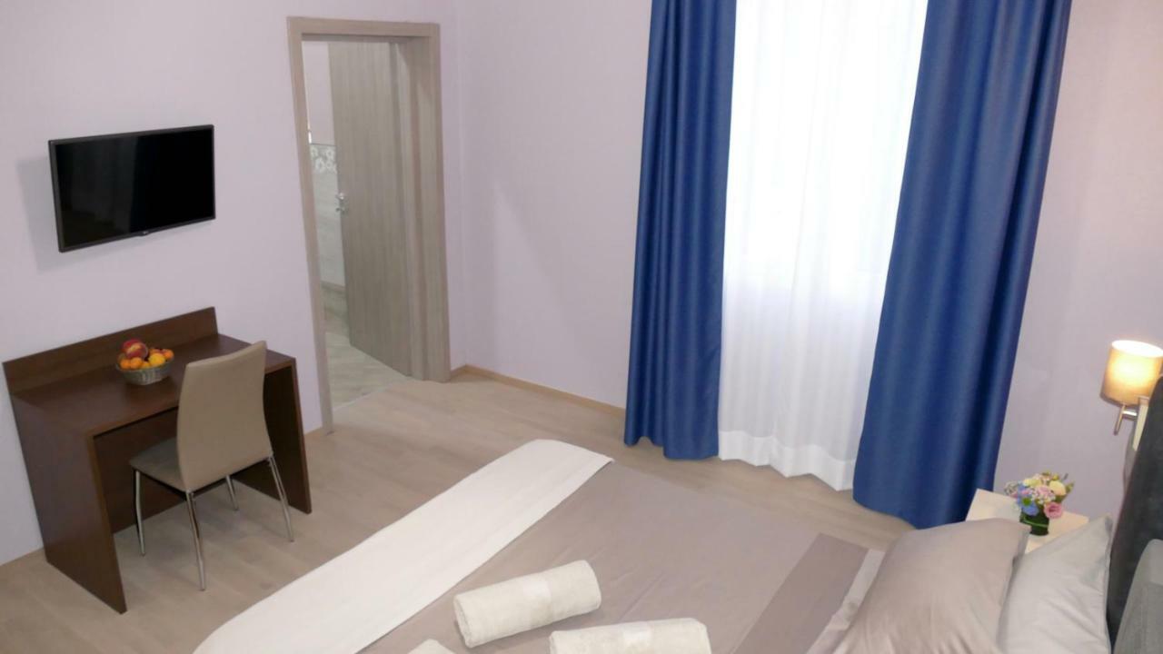 ברינדיזי Cairoli Exclusive Rooms & Suite מראה חיצוני תמונה