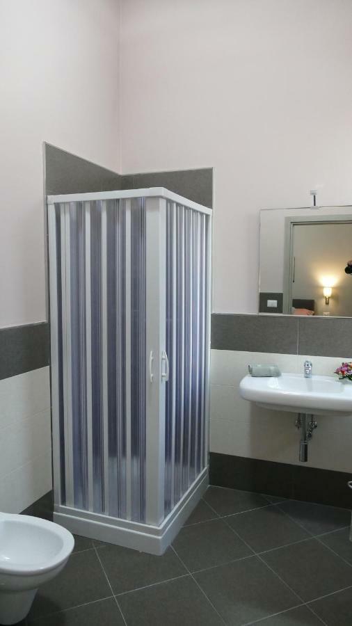 ברינדיזי Cairoli Exclusive Rooms & Suite מראה חיצוני תמונה